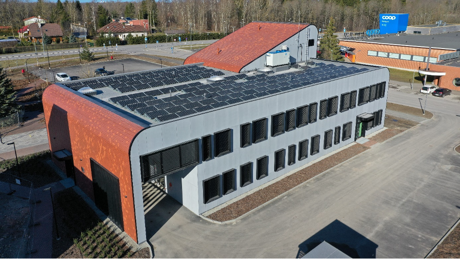 Energiatõhususe meetmed. Päikeseelektripark Jüri Tervisekeskuse katusel